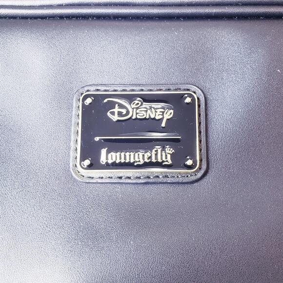 NWT DISNEY X LOUNGEFLY Mickey Mouse Heart Hands Crossbody Bag Black and Red - Picture 2 of 15